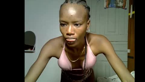 Linda independent model online show from January 10, 10:25 pm