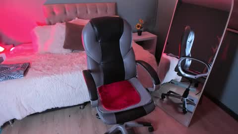 Hanna  online show from October 16, 3:20 am