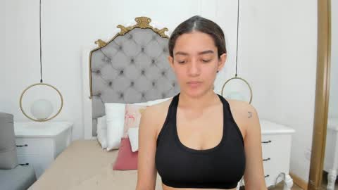 Skyler online show from April 1, 8:59 am