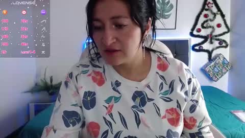 S L E Y online show from December 20, 3:25 am