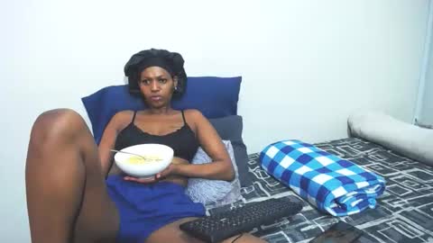 sluttykayy_ online show from May 23, 12:47 pm