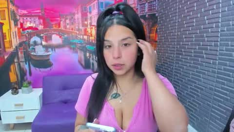 Mariana Torres online show from December 14, 1:39 pm