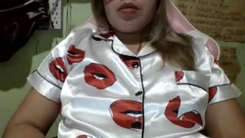 Snapshot of small_boobs59 chatting on March 4, 2:42 pm Lovewella online show from March 4, 2:42 pm