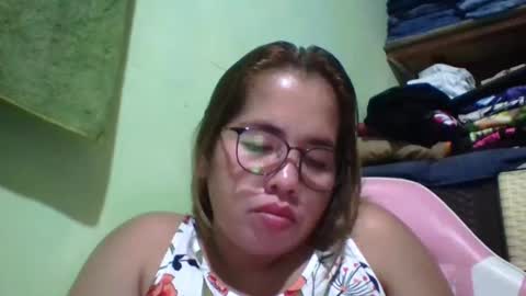 Snapshot of small_boobs59 chatting on January 29, 1:17 pm Lovewella online show from January 29, 1:17 pm