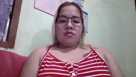 Snapshot of small_boobs59 chatting on September 24, 2:38 pm Lovewella online show from September 24, 2:38 pm