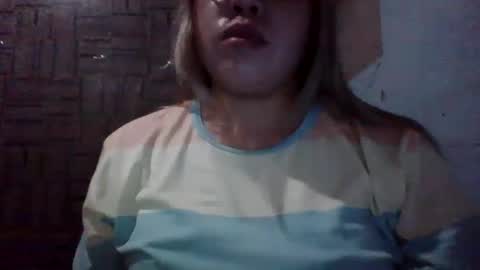 Snapshot of small_boobs59 chatting on March 9, 12:42 am Lovewella online show from March 9, 12:42 am