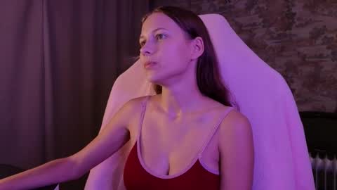 Emma online show from November 21, 4:42 pm