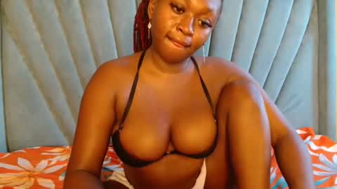 smiley_berry online show from December 17, 3:22 am