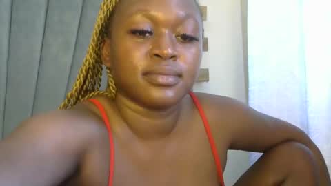 smiley_berry online show from November 12, 8:45 am