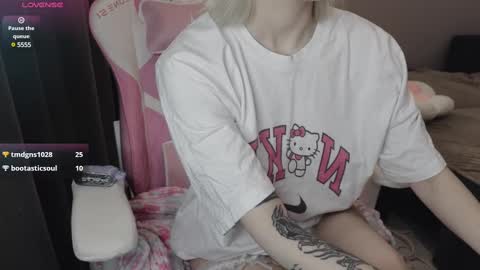 Kira  online show from March 2, 2:40 am