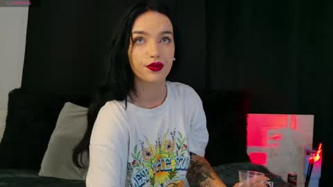 snow white 19 online show from June 2, 12:06 pm