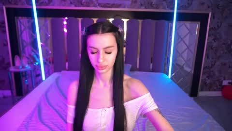 snow_whiteeex online show from March 12, 7:00 am