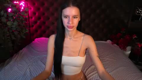 snow_whiteeex online show from December 2, 7:43 am