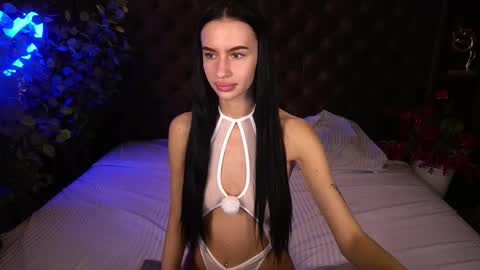 snow_whiteeex online show from October 19, 5:53 am