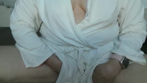 Snow online show from March 28, 11:36 pm