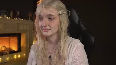 Ellie online show from July 17, 5:34 am