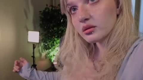 Ellie online show from July 26, 5:37 am