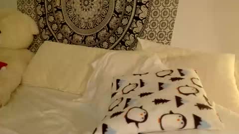 Babygirl Ivy online show from December 23, 2:15 am