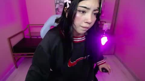 soffi_x online show from April 11, 3:34 am