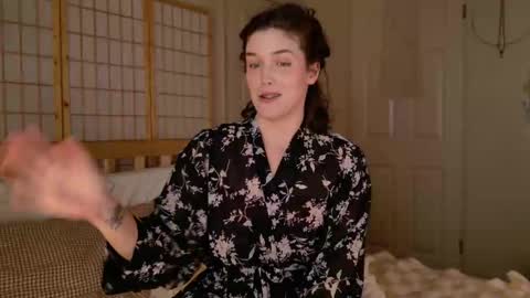 Julia    online show from March 10, 10:03 pm