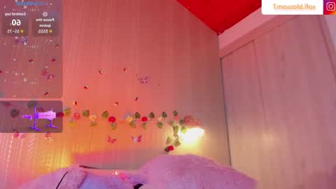 Sofi Blossom  online show from March 9, 8:23 pm