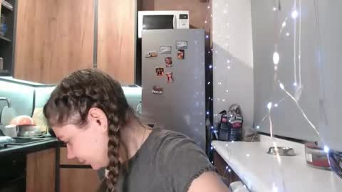 Sofi online show from February 24, 6:28 pm