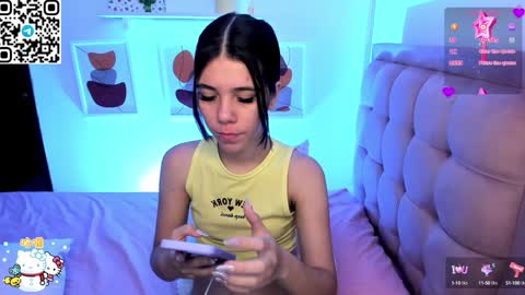 Snapshot of sofi_perezz chatting on January 6, 12:16 am sofi online show from January 6, 12:16 am
