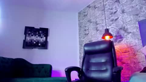 sofi_wiliiams2 online show from February 27, 10:20 pm