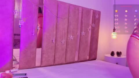 sofia_foxx1 online show from April 10, 1:17 pm