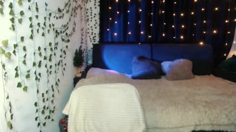 Snapshot of sofia_rosemary chatting on September 15, 12:46 pm sofia_rosemary online show from September 15, 12:46 pm