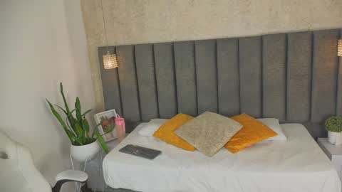 Sofi online show from November 7, 11:27 am