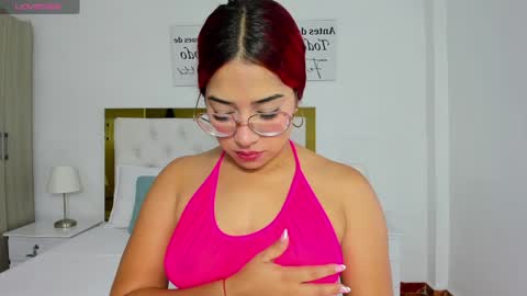 Snapshot of sofiabosch chatting on January 29, 5:51 am Sara online show from January 29, 5:51 am