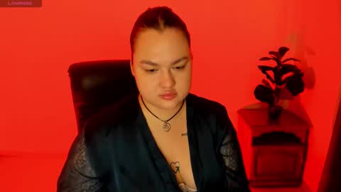 sofiawetsweet online show from February 19, 8:03 am