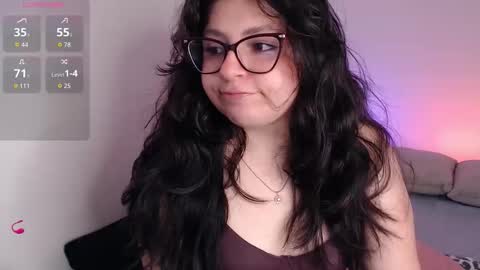 Laura   .....  online show from October 25, 12:57 pm