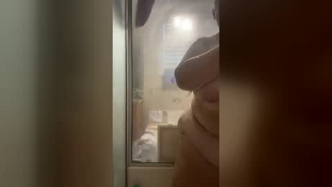 softiesammie42 online show from August 9, 8:34 pm