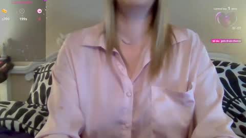 solesticia online show from November 19, 2:17 pm