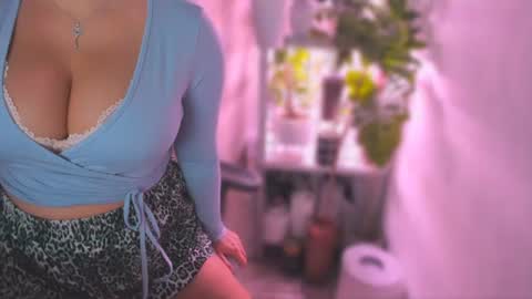 Gaby Solis online show from July 31, 6:31 pm