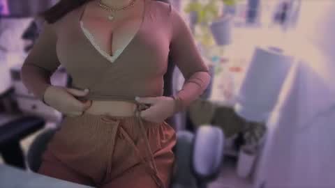 Gaby Solis online show from June 14, 1:55 pm