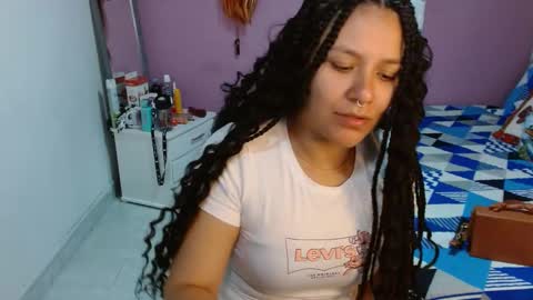 Snapshot of soniafuckboobs chatting on December 27, 2:44 pm soniafuckboobs online show from December 27, 2:44 pm