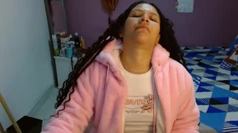 Snapshot of sonialatin69 chatting on December 28, 12:13 pm sonialatin69 online show from December 28, 12:13 pm