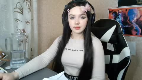 Mila online show from April 5, 5:23 pm