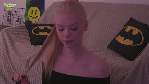 Sonya  Instagram   Twitter sonyaplushgirl  OnlyFans sonyaplush online show from December 10, 9:11 pm