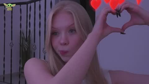 Sonya  Instagram   Twitter sonyaplushgirl  OnlyFans sonyaplush online show from December 21, 8:00 pm