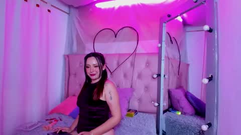 Soph online show from November 27, 7:06 pm