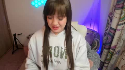 sophia_grants online show from November 10, 2:39 am