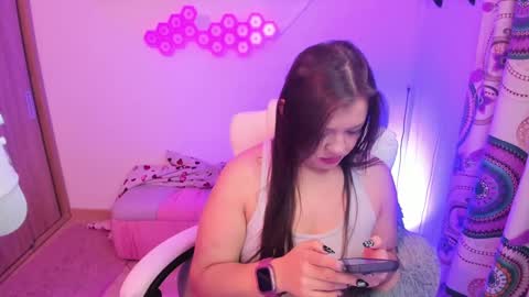 Snapshot of sophia_grants chatting on December 16, 1:42 am sophia_grants online show from December 16, 1:42 am