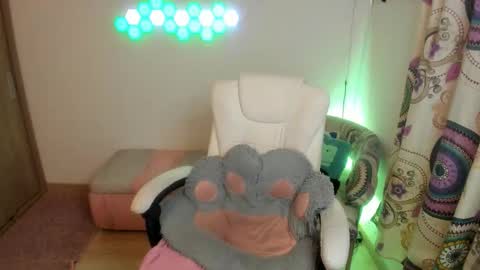 sophia_grants online show from March 21, 1:43 am