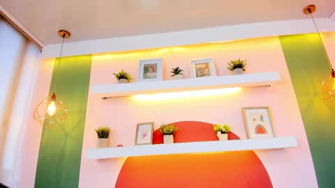 Sophi online show from April 10, 12:00 pm