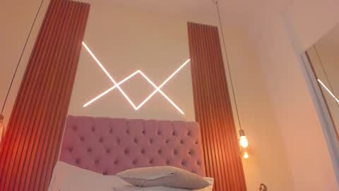 sophia_turneer online show from February 18, 9:14 pm