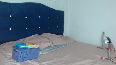 Sophia Bedford online show from December 10, 2:39 pm